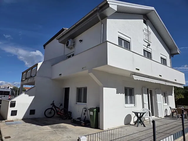 Prodej rodinného domu 98 m², pozemek 101 m²