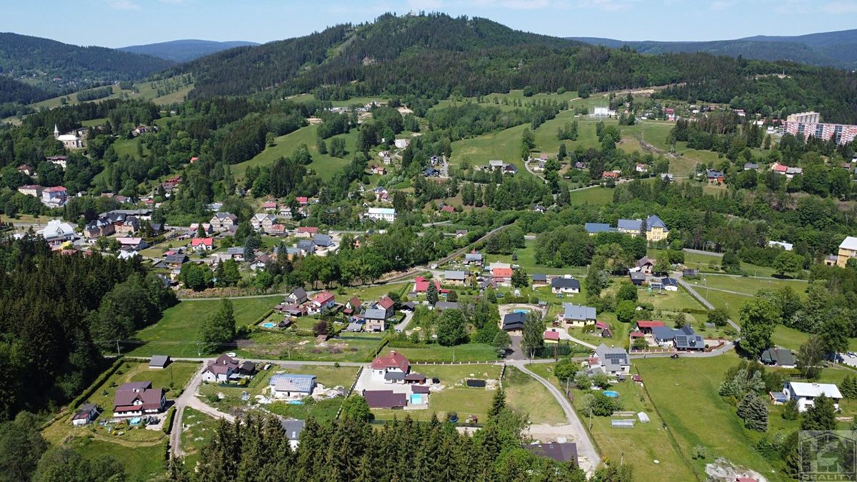 Prodej stavebního pozemku 826 m²