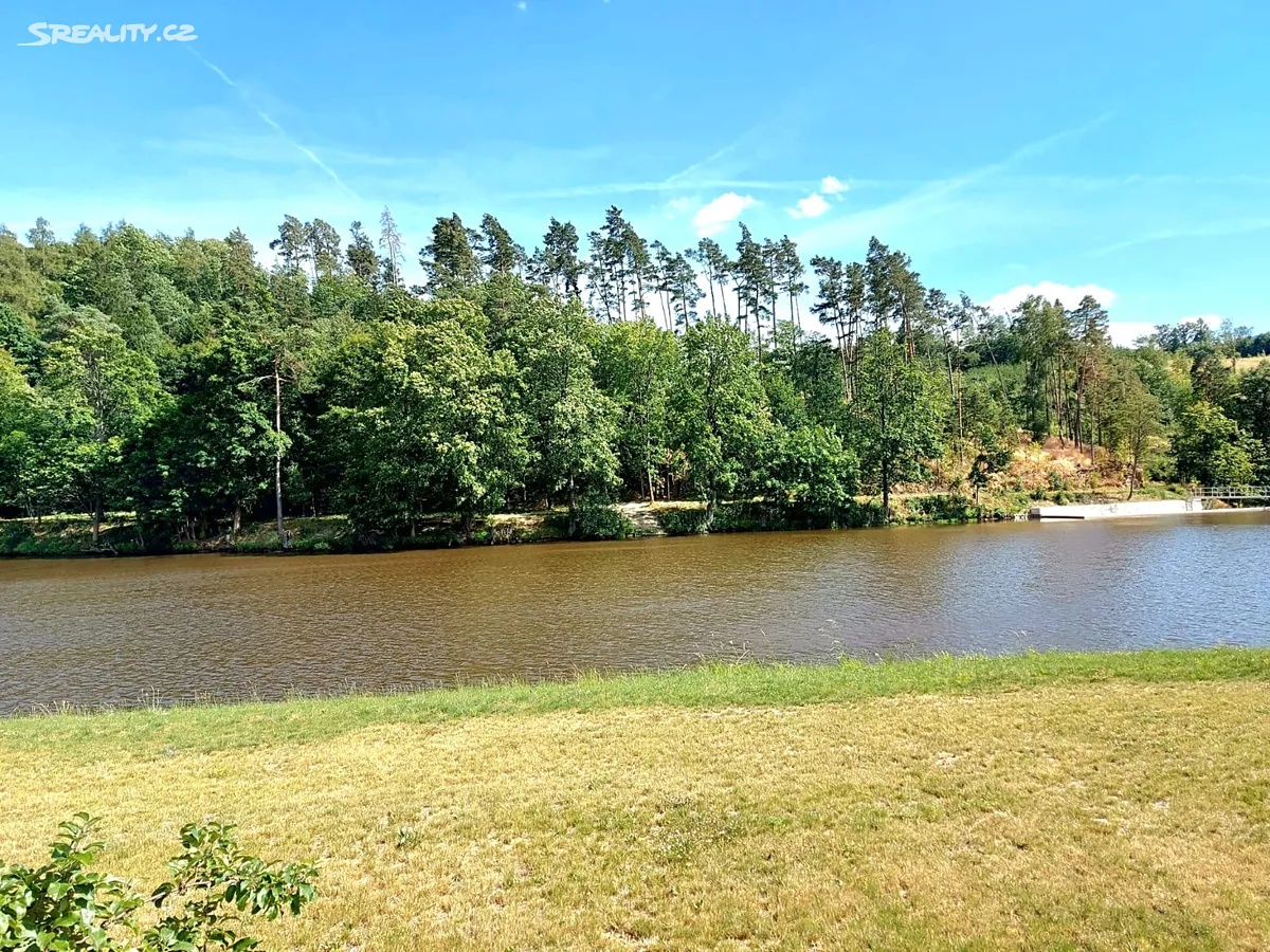 Prodej rodinného domu 200 m², pozemek 4589 m² - Więcej