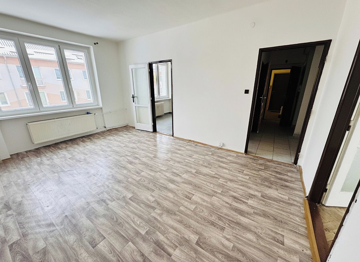 Pronájem bytu 2+1 58 m² – fotografie 3