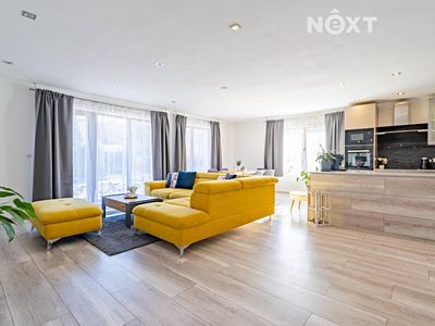 Prodej rodinného domu 216 m², pozemek 1768 m²