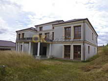 Dražba  rodinného domu 462 m², pozemek 3 692 m²
