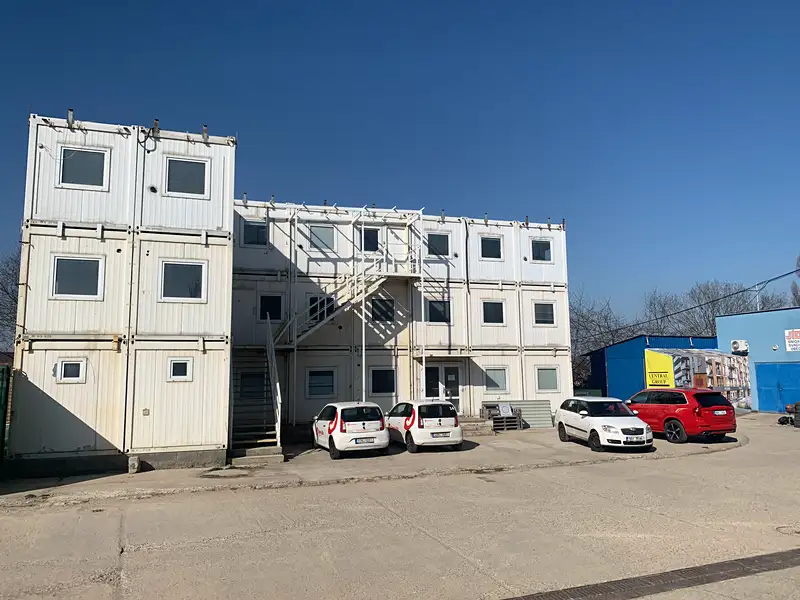 Prodej kanceláře 375 m², Praha – náhled fotky 2