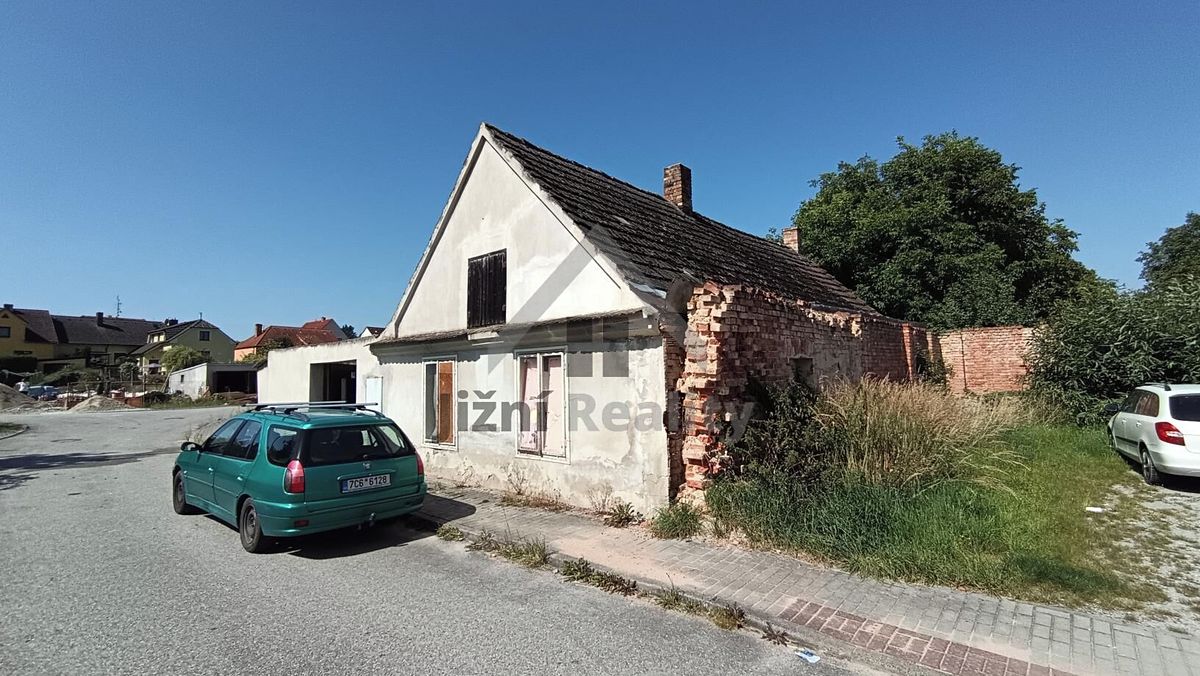 Prodej rodinného domu 112 m², pozemek 240 m² – fotografie 2