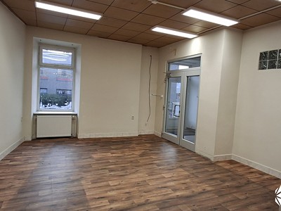 Pronájem obchodního prostoru 42 m²