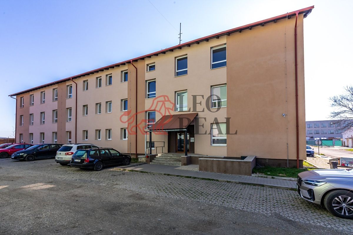 Pronájem bytu 1+kk 28 m²