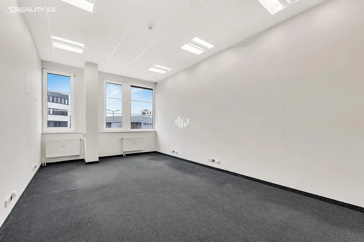 Pronájem kanceláře 479 m² – pohled 4