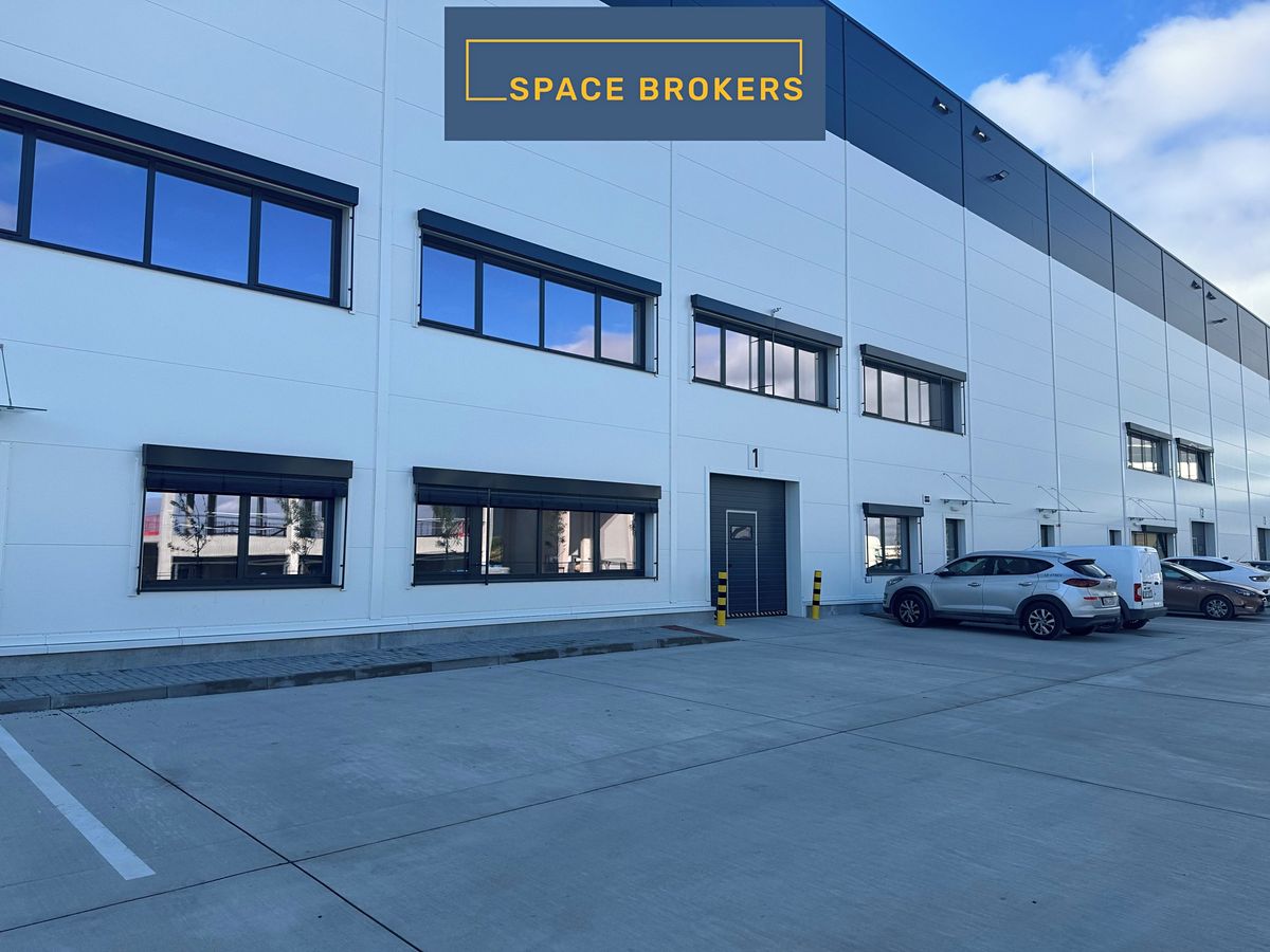 Pronájem obchodního prostoru 937 m²