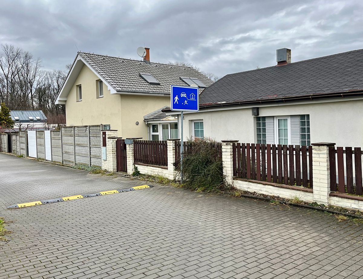 Prodej rodinného domu 235 m², pozemek 540 m² – fotografie 2
