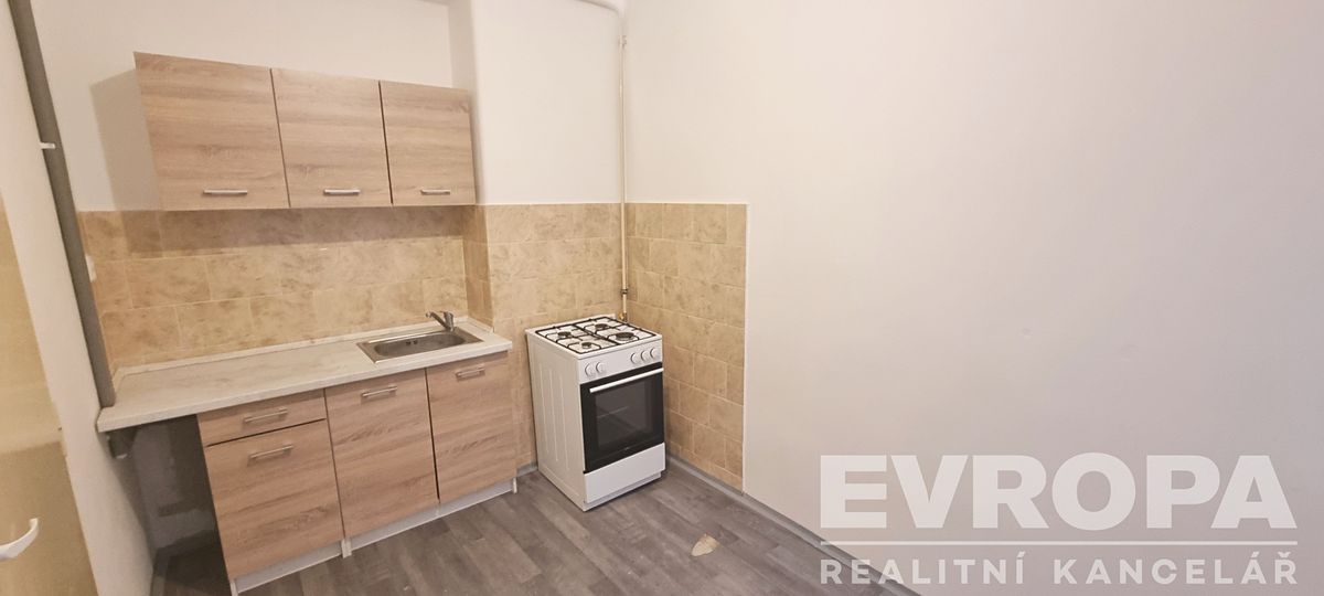 Pronájem bytu 2+1 58 m² – fotografie 4