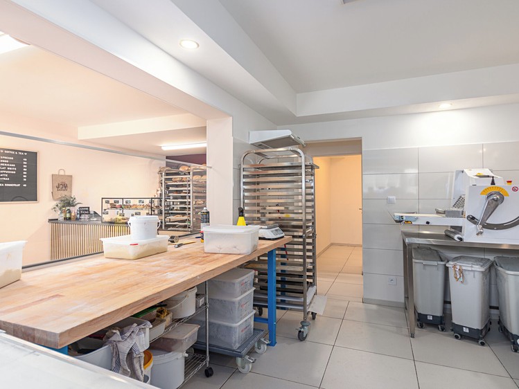 Prodej komerčního prostoru, 68 m² (5 z 16)
