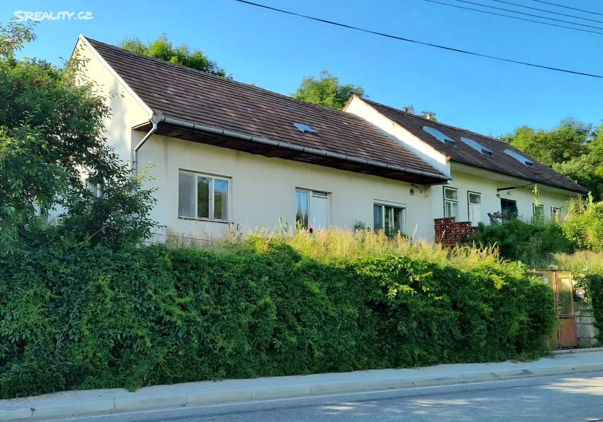 Prodej rodinného domu 200 m², pozemek 4589 m², Budeč