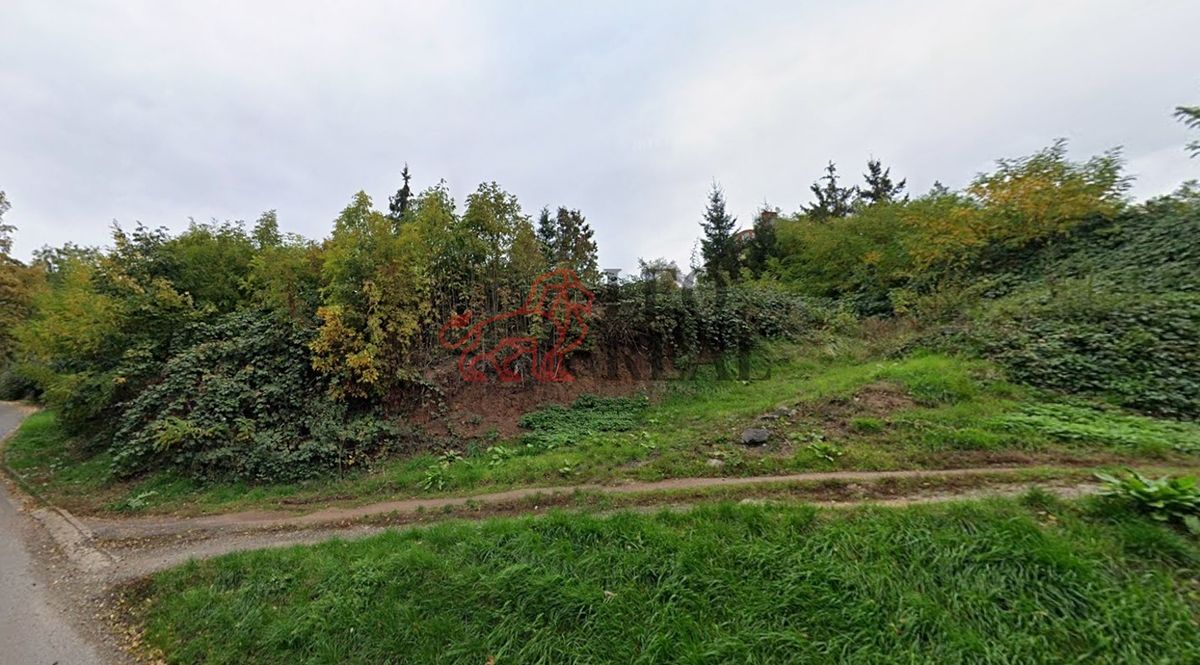 Prodej stavebního pozemku 1784 m² – fotografie 2