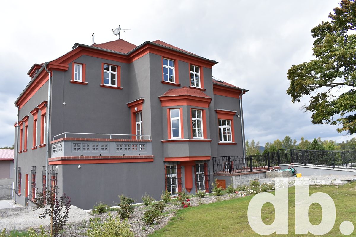 Prodej komerční nemovitosti 750 m²