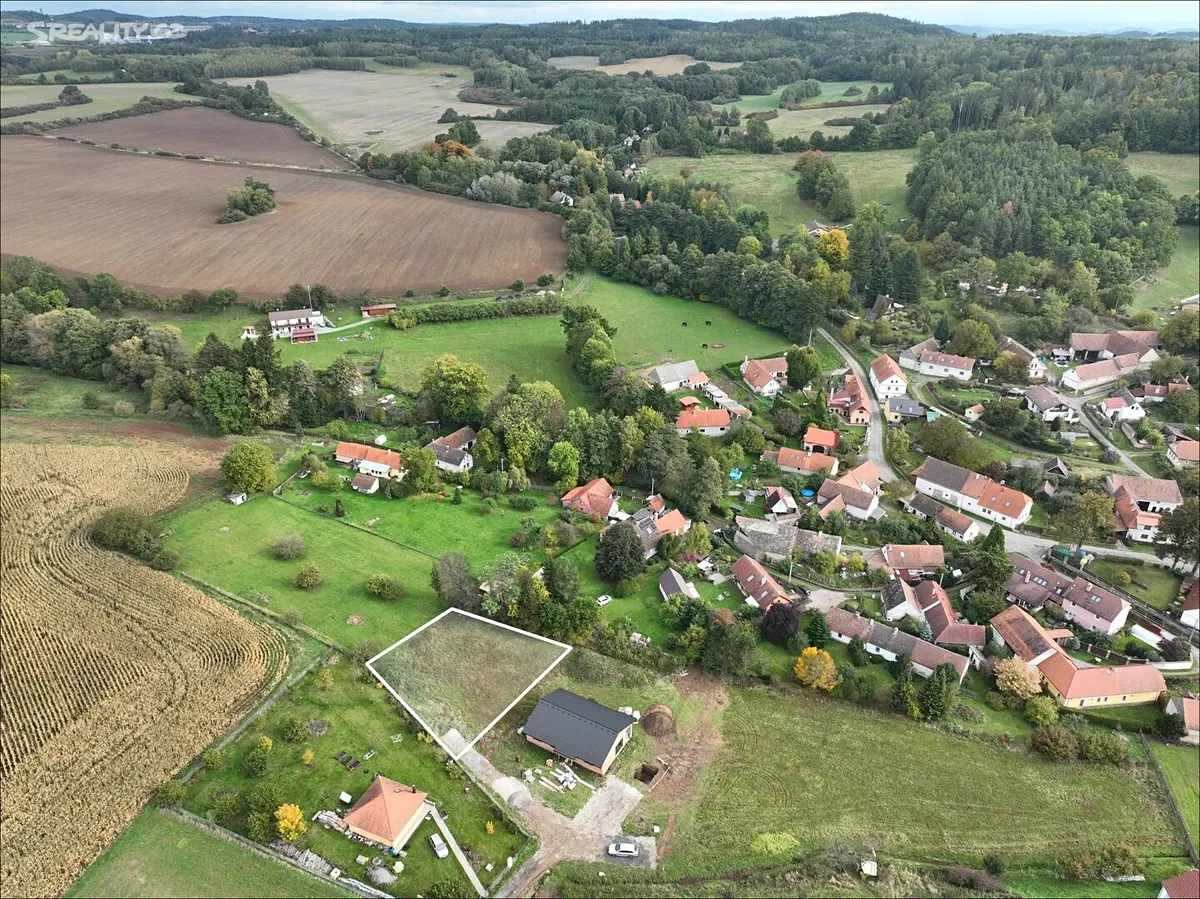 Prodej stavebního pozemku 1297 m² - Widok 2