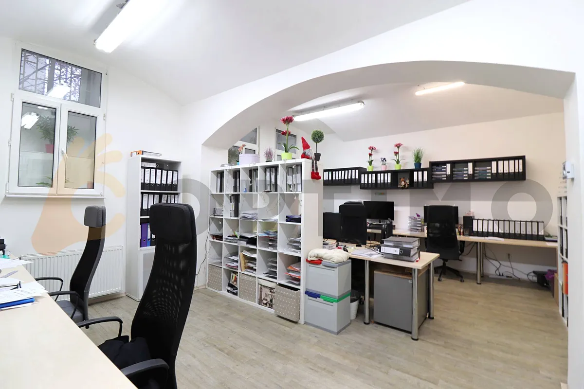 Prodej kanceláře 120 m²