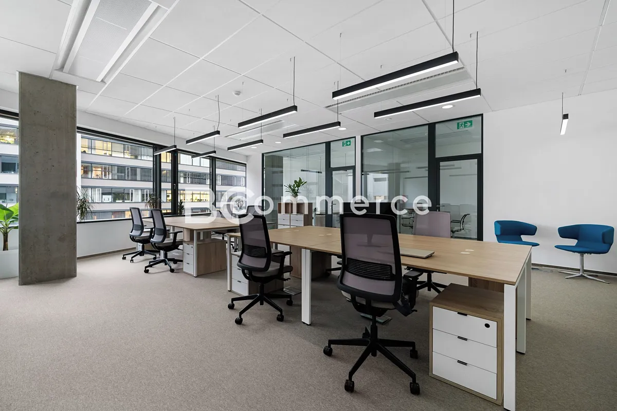 Pronájem kanceláře 310 m²