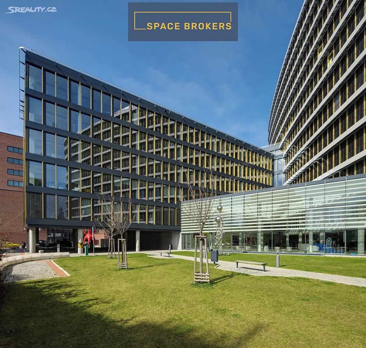Pronájem kanceláře 1250 m², Praha