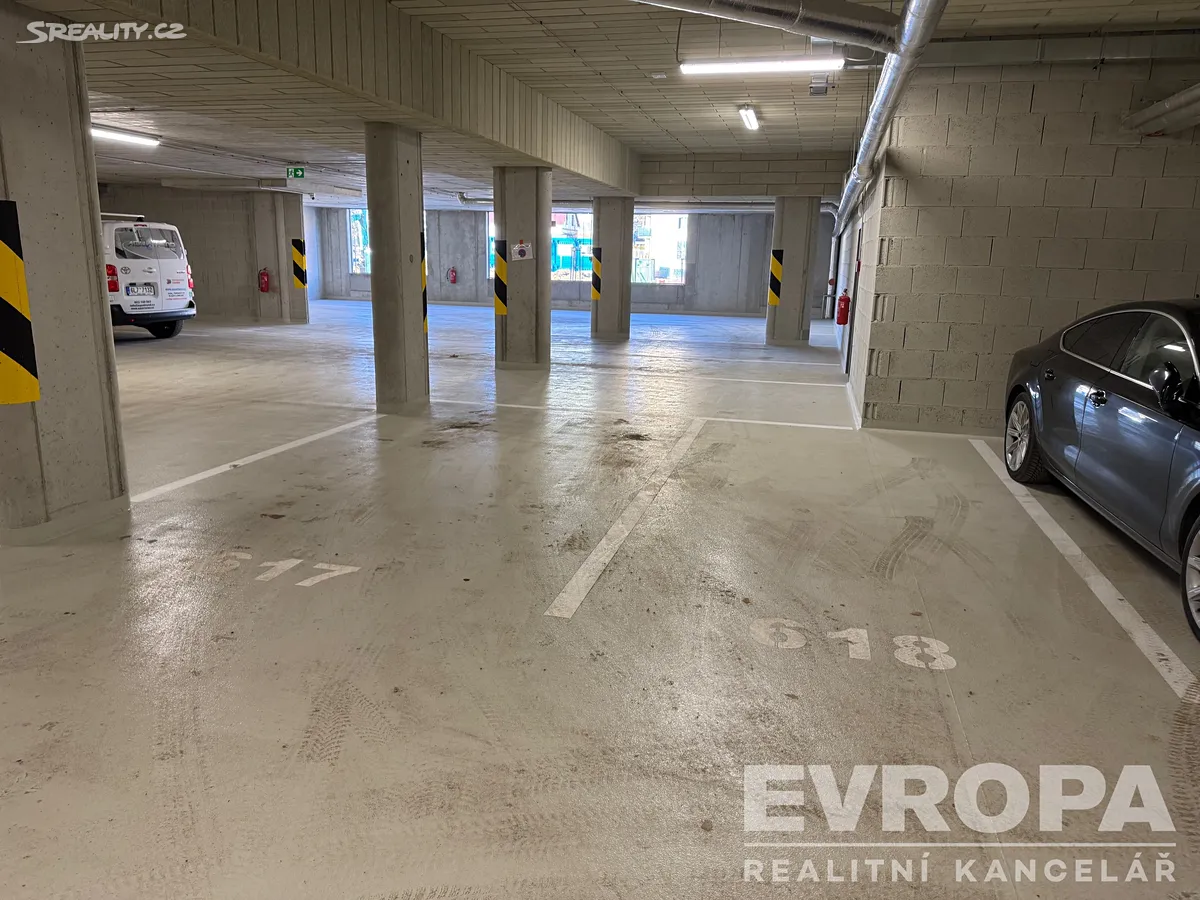 Pronájem garáže 16 m² – pohled 2
