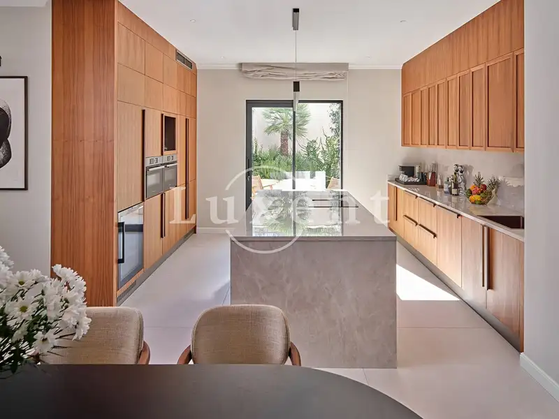 Prodej vily 420 m², pozemek 350 m², Trogir – náhled fotky 3