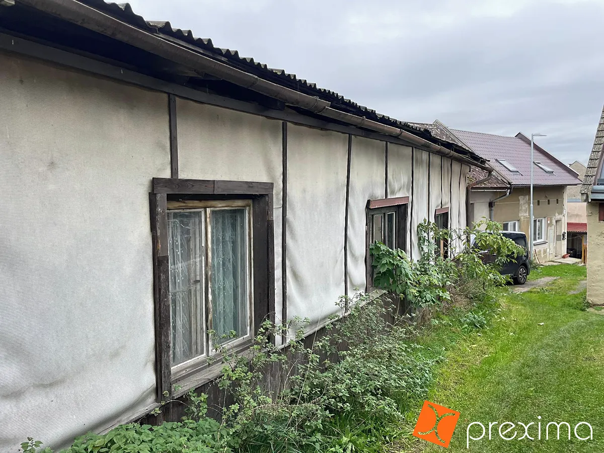 Prodej podílu 1/3 rodinného domu 80 m², pozemek 121 m²