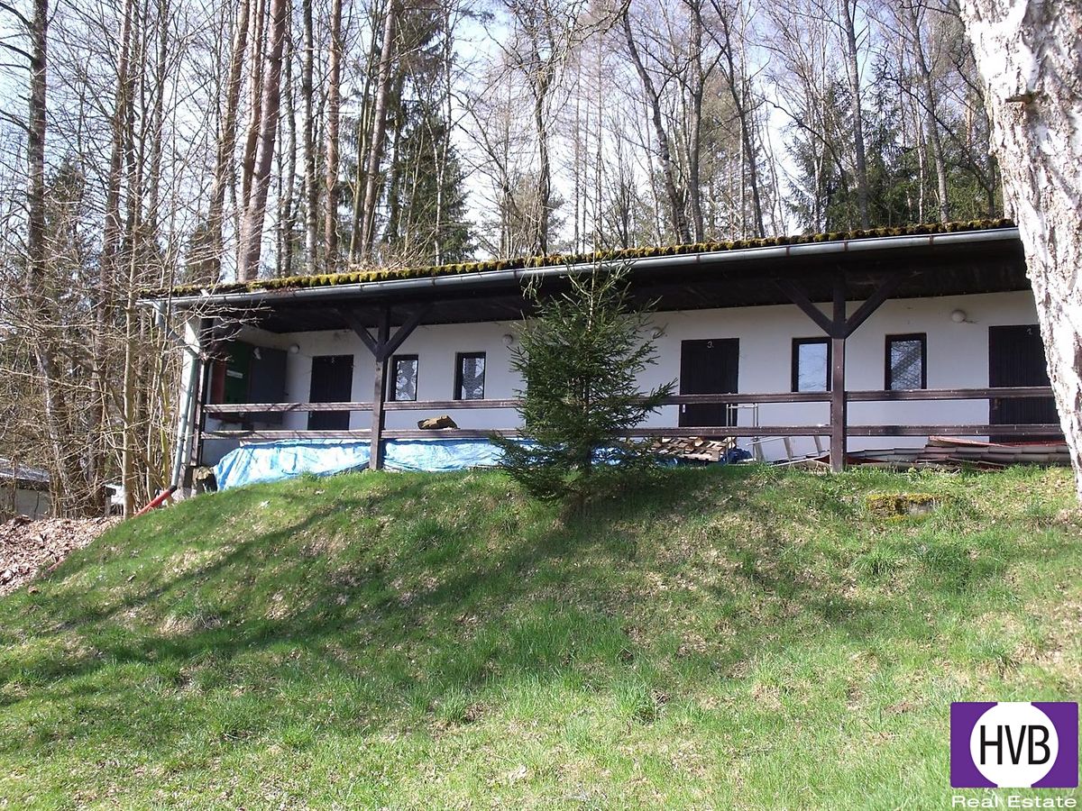 Prodej rodinného domu 220 m², pozemek 228 m² – fotografie 3