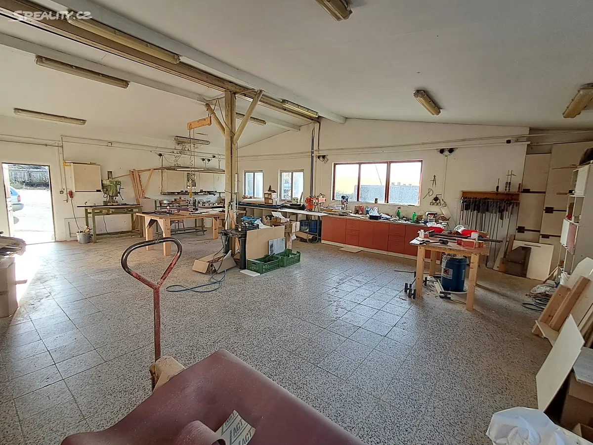 Prodej výrobní haly, prostoru 612 m² - Més