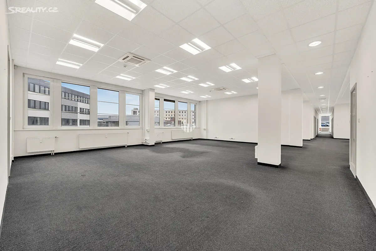 Pronájem kanceláře 479 m² – pohled 3