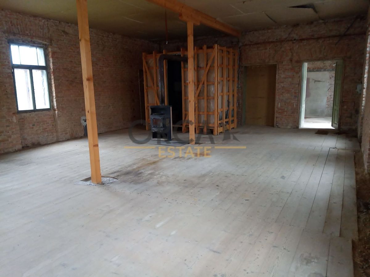 Prodej rodinného domu 340 m², pozemek 181 m² – fotografie 5