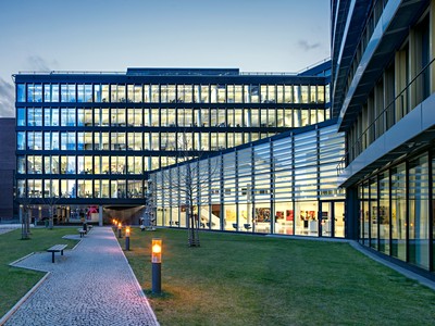 Pronájem kanceláře 860 m² — photo 2