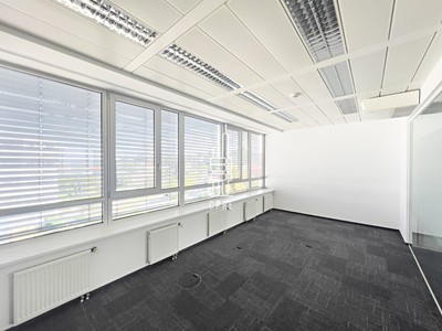 Pronájem kanceláře 236 m² — photo 5