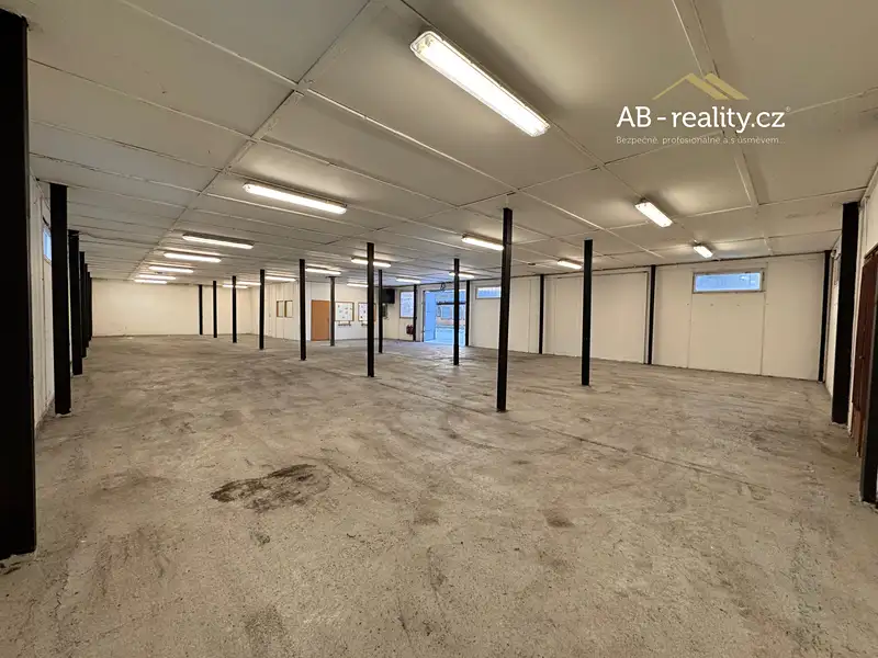 Pronájem skladového prostoru 274 m², Novosedlice – náhled fotky 3