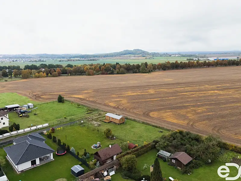 Prodej stavebního pozemku 1089 m², Mnichovo Hradiště – náhled fotky 1
