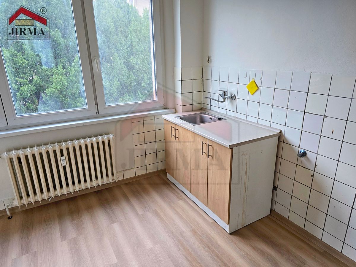 Pronájem bytu 3+1 98 m² – fotografie 4