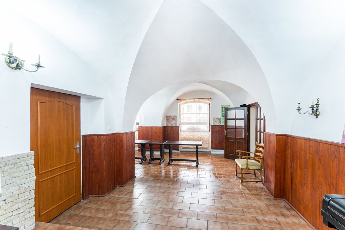 Prodej obchodního prostoru 425 m² – fotografie 4