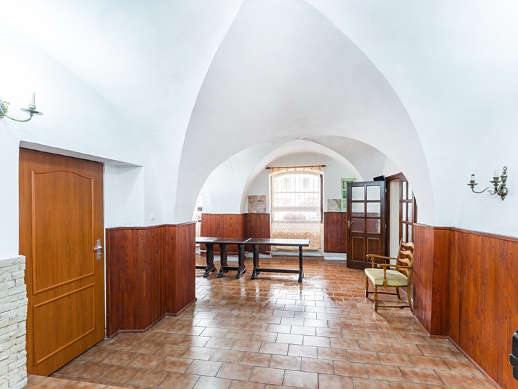 Prodej komerčního prostoru, 425 m² (4 z 18)