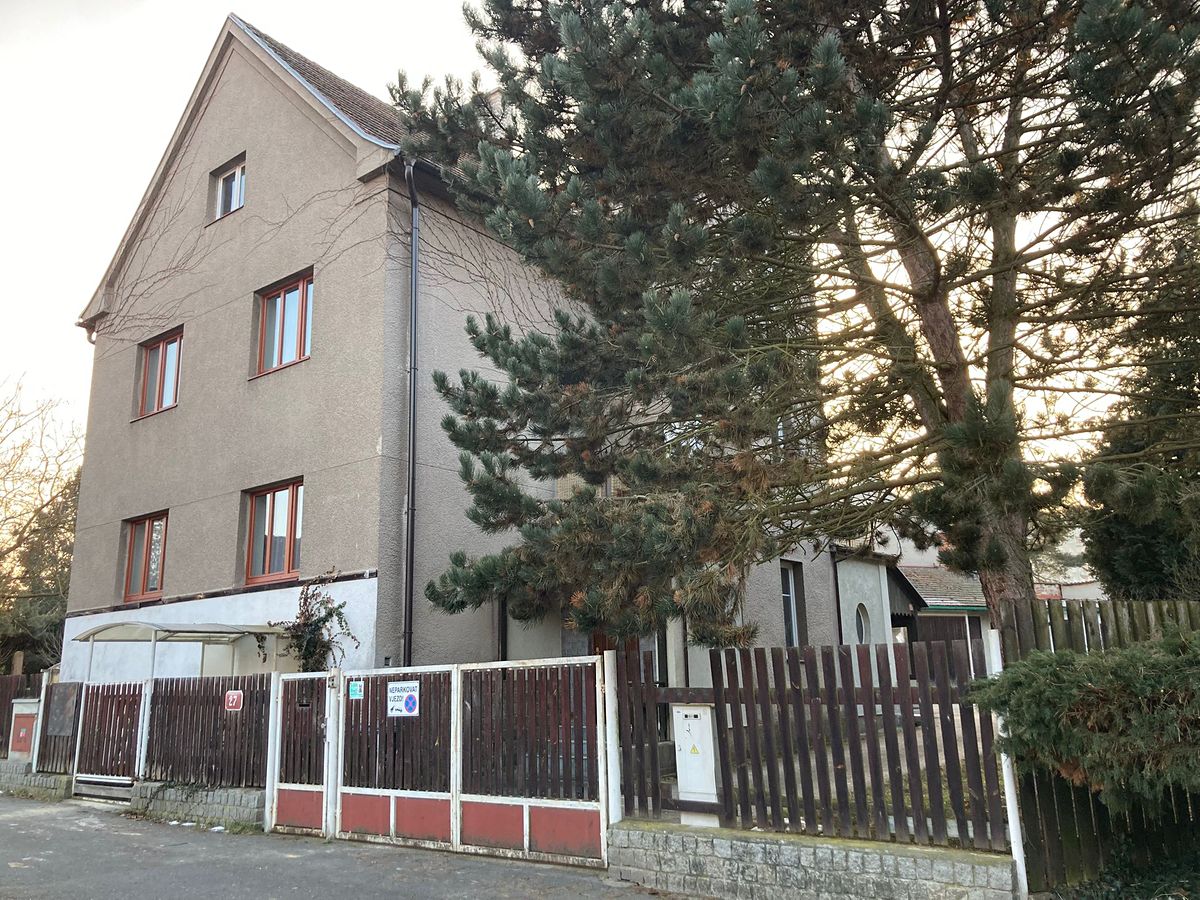 Prodej vily 200 m², pozemek 997 m² – fotografie 3