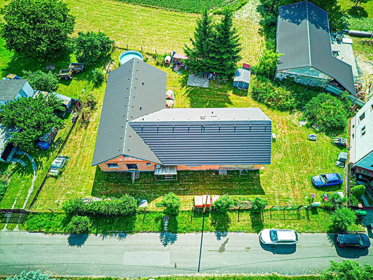 Prodej rodinného domu 215 m², pozemek 1250 m² – fotografie 4