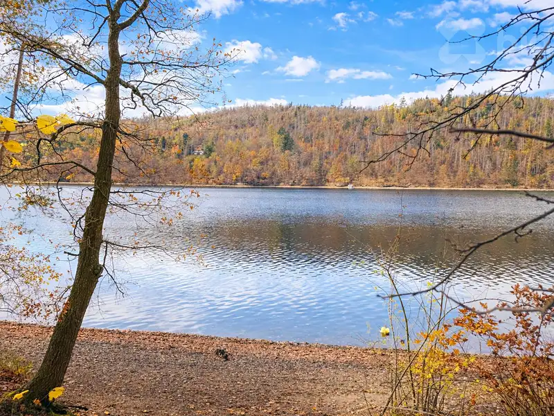 Prodej pozemku 1467 m², Slapy – náhled fotky 2