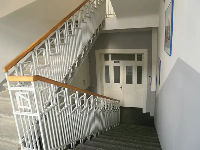 Pronájem kanceláře 295 m², Kladno – náhled fotky 3