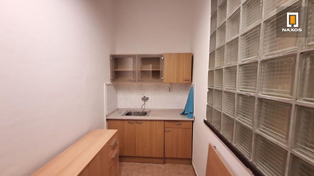 Pronájem kanceláře 78 m² – fotografie 4