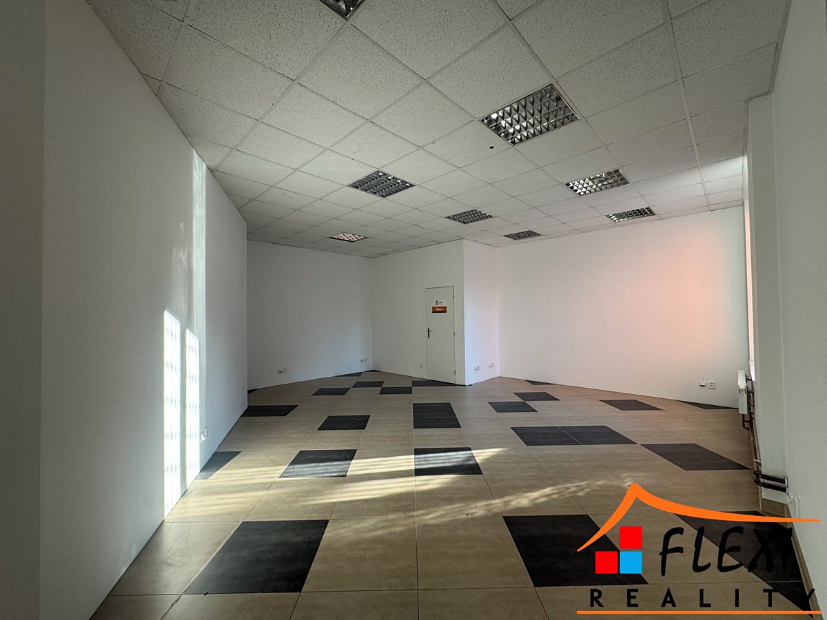 Pronájem kanceláře 83 m² – fotografie 2
