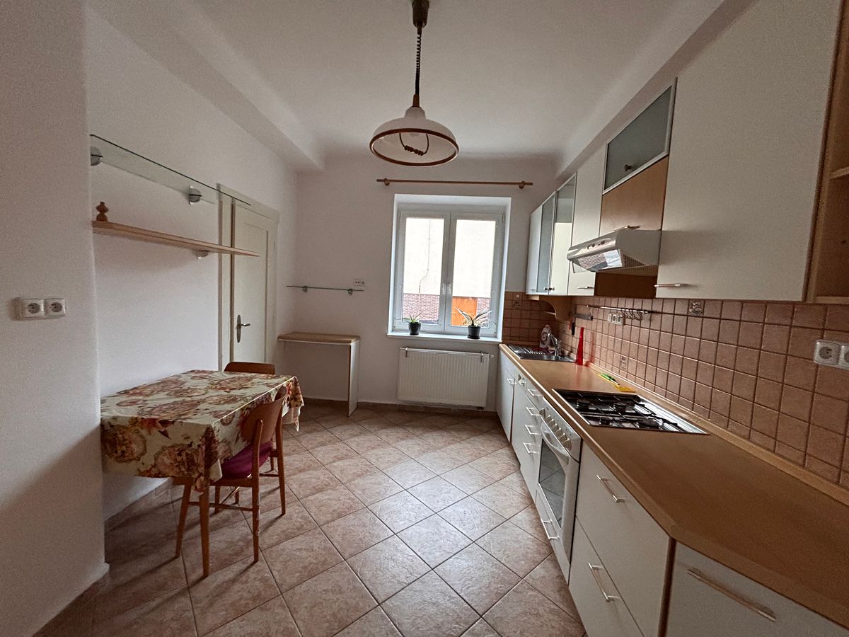 Pronájem bytu 3+1 120 m² – fotografie 3