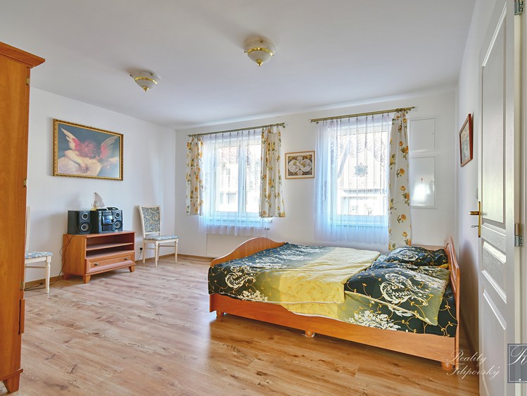 Prodej domu, 221 m² (23 z 41)