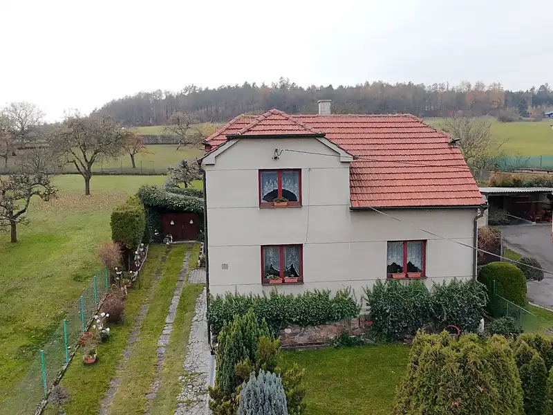Prodej rodinného domu 150 m², pozemek 950 m², Svatá – náhled fotky 1