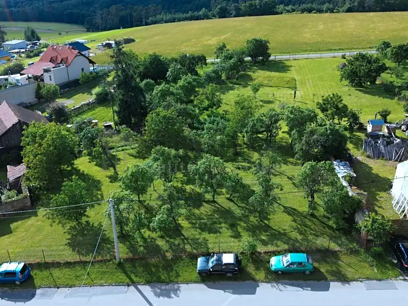 Prodej stavebního pozemku 472 m², Zelená Hora – náhled fotky 2