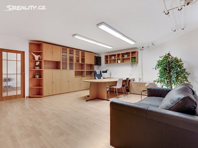 Prodej kanceláře 64 m² – pohled 4