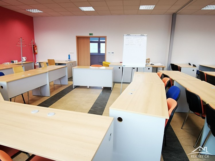 Комерційне приміщення в оренду, 320 м² (4 з 9)