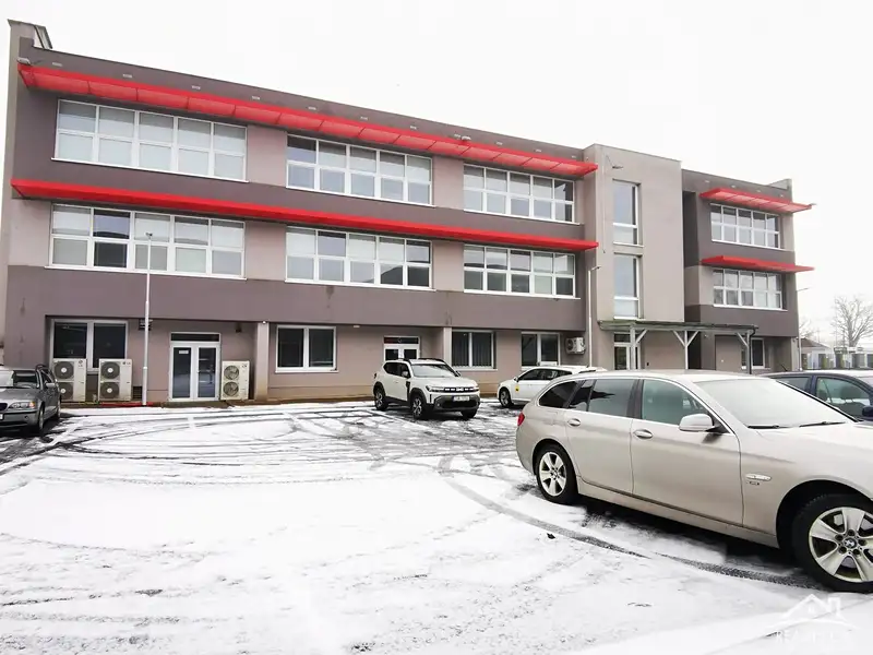 Pronájem kanceláře 320 m², Jihlava – náhled fotky 1