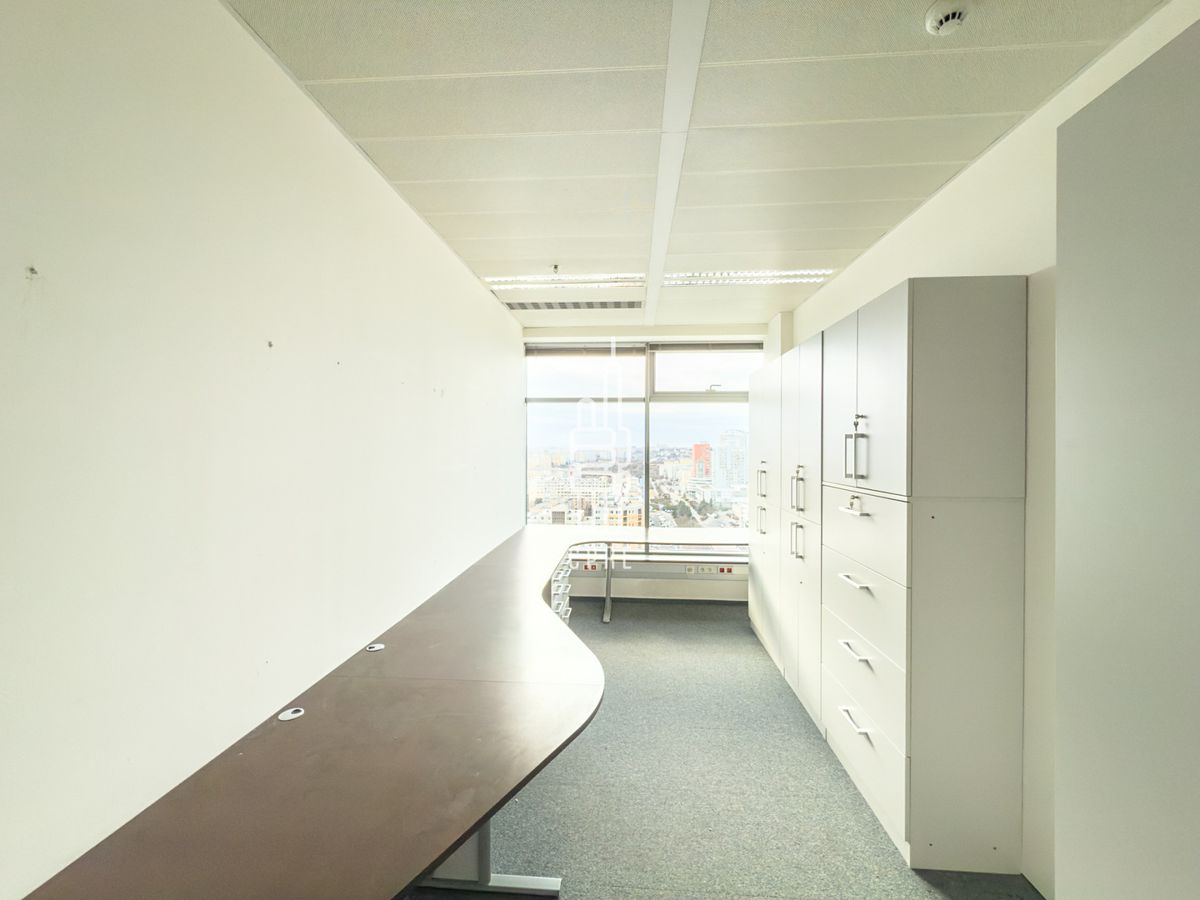 Pronájem kanceláře 150 m² – fotografie 5
